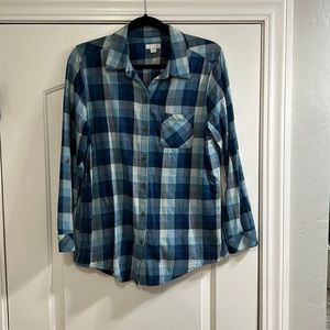 J-Jill Women’s Shirt- with side pockets Excellent Condition